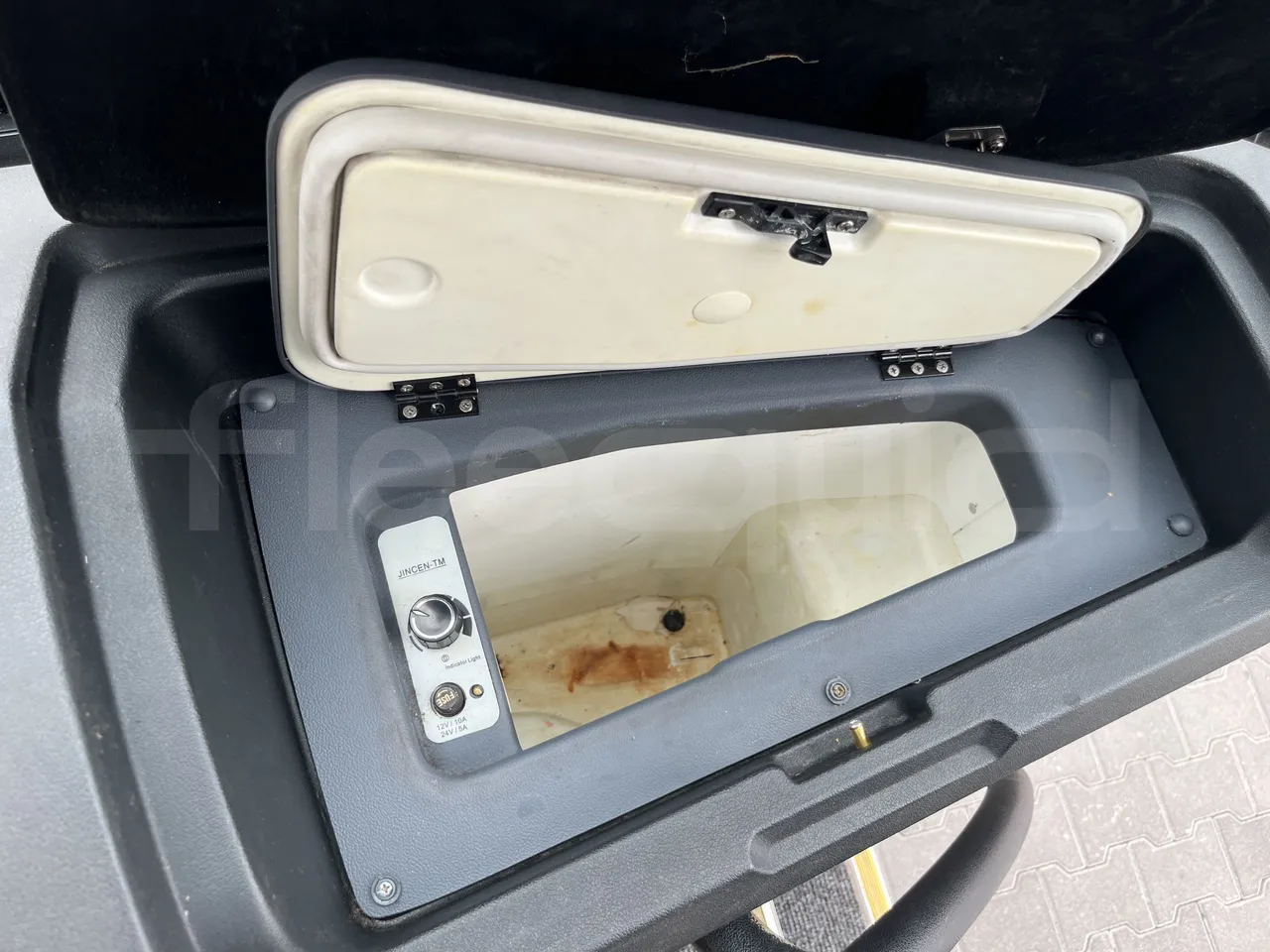 Scania Touring HD - Refrigerator