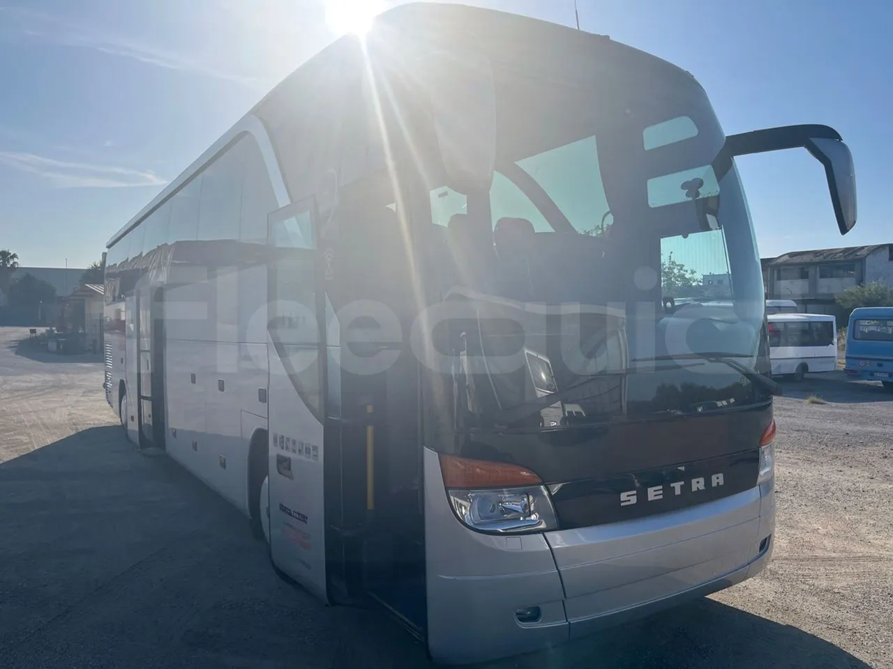 Setra S416 - 3/4 right front doors open