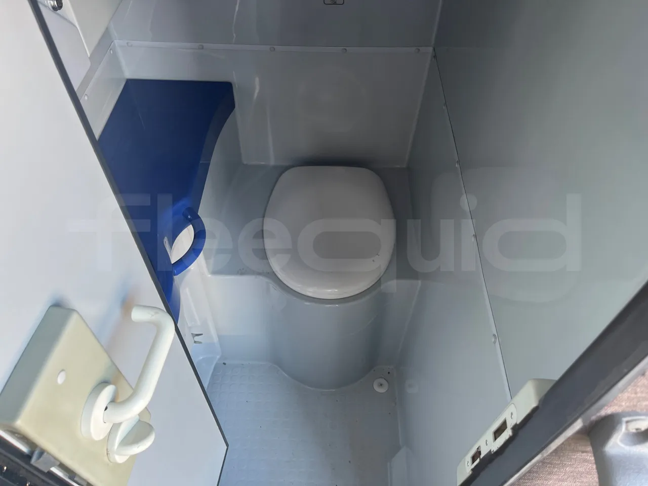 Setra S416 - toilette accessories photo