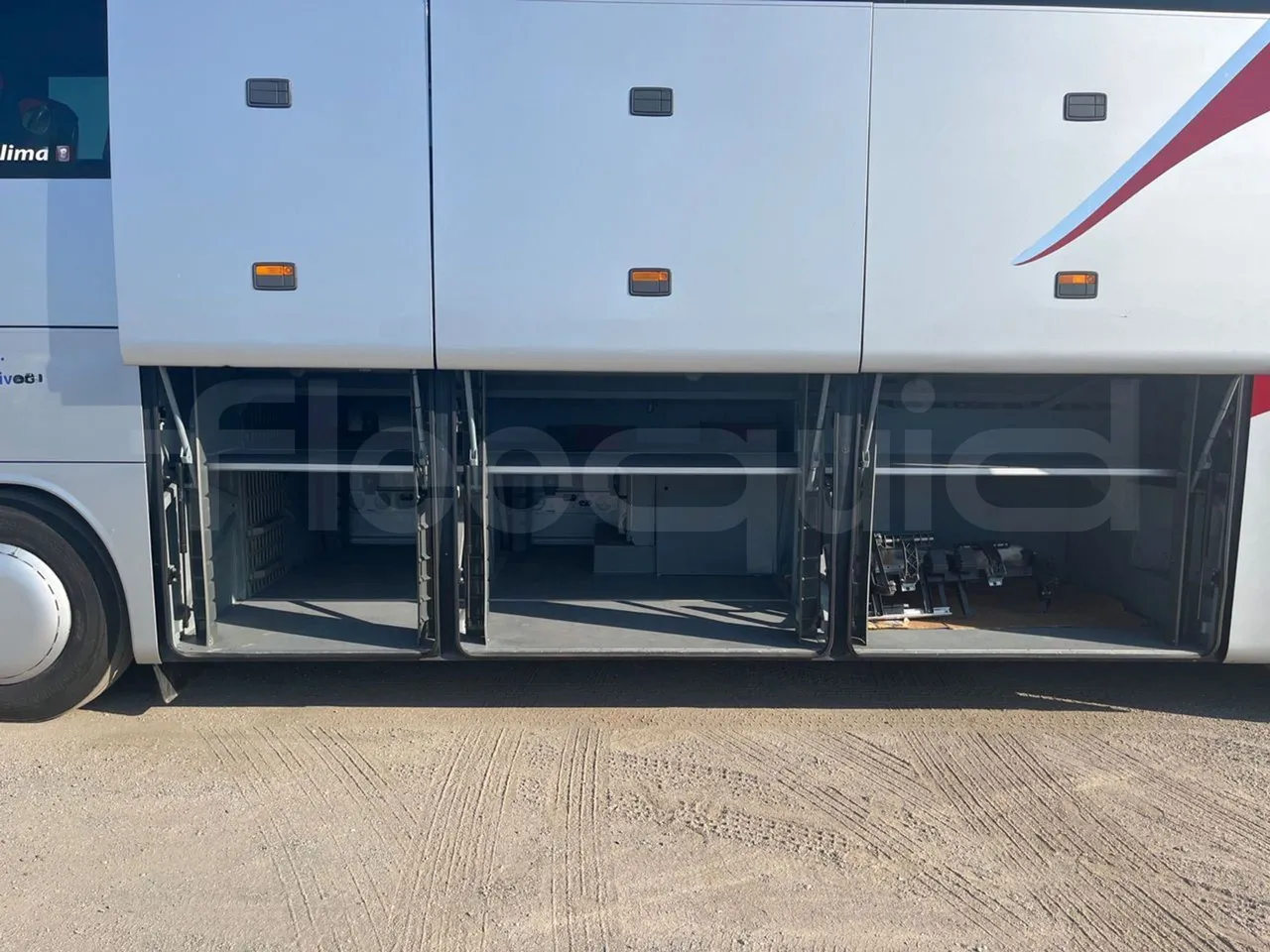 Setra S416 - luggage rack photo