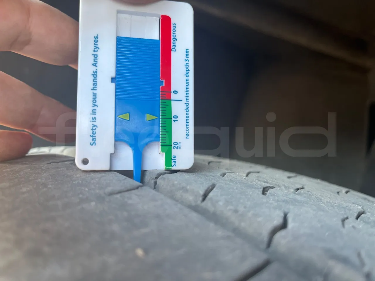Setra S416 - tread condition front tires right