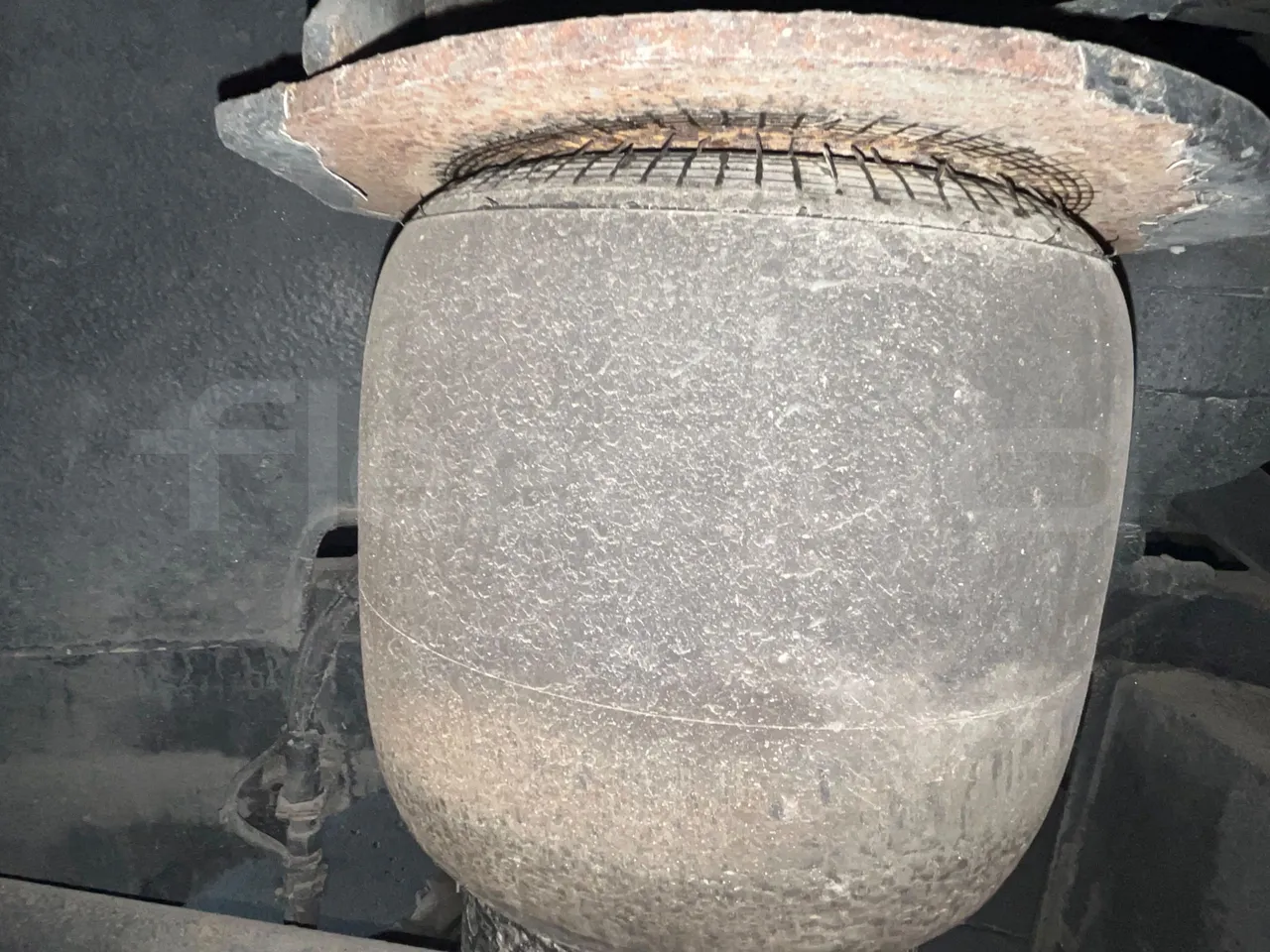 Setra S416 - axle 3 air springs 1 right