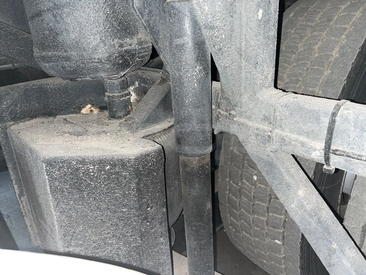 Setra S416 - axel 3 shock absorbers 1 right