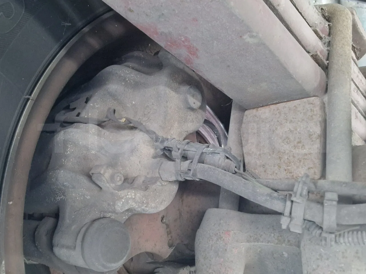 Iveco Cacciamali 65C15/70-EUR3 -107 Kw - 7,92 Mt - axle 2 caliper brakes right