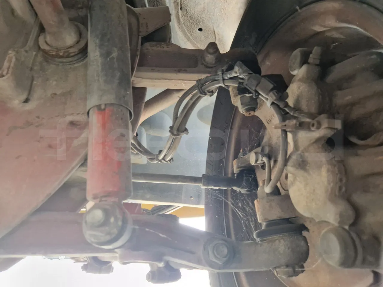 Iveco Cacciamali 65C15/70-EUR3 -107 Kw - 7,92 Mt - front shock absorbers left