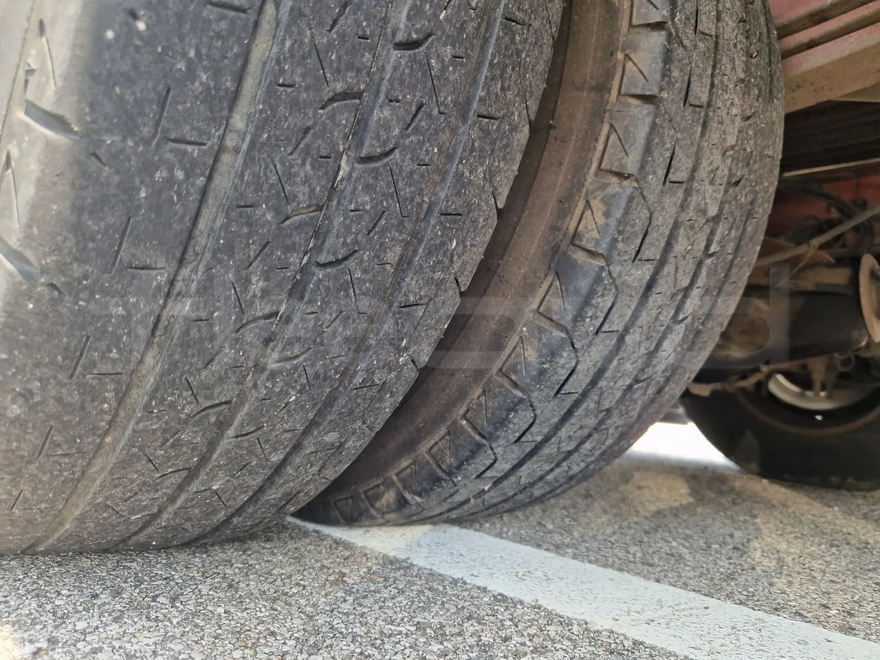 Iveco Cacciamali 65C15/70-EUR3 -107 Kw - 7,92 Mt - tread condition second axle tires left