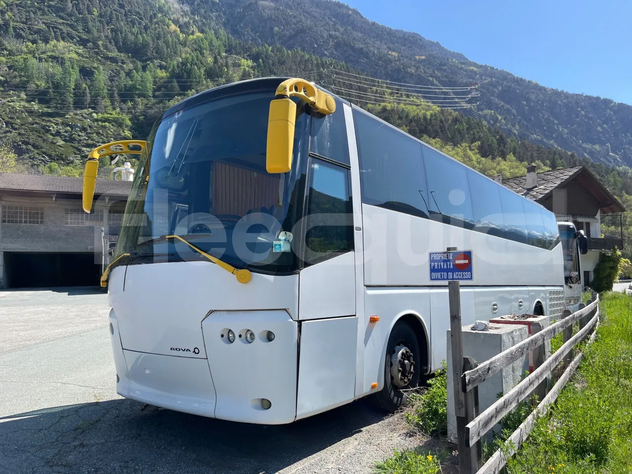 Bova B V Magiq 12.380 - EUR3 - 280kW - 12m - 3/4 front left (mandatory for bus to scrap)