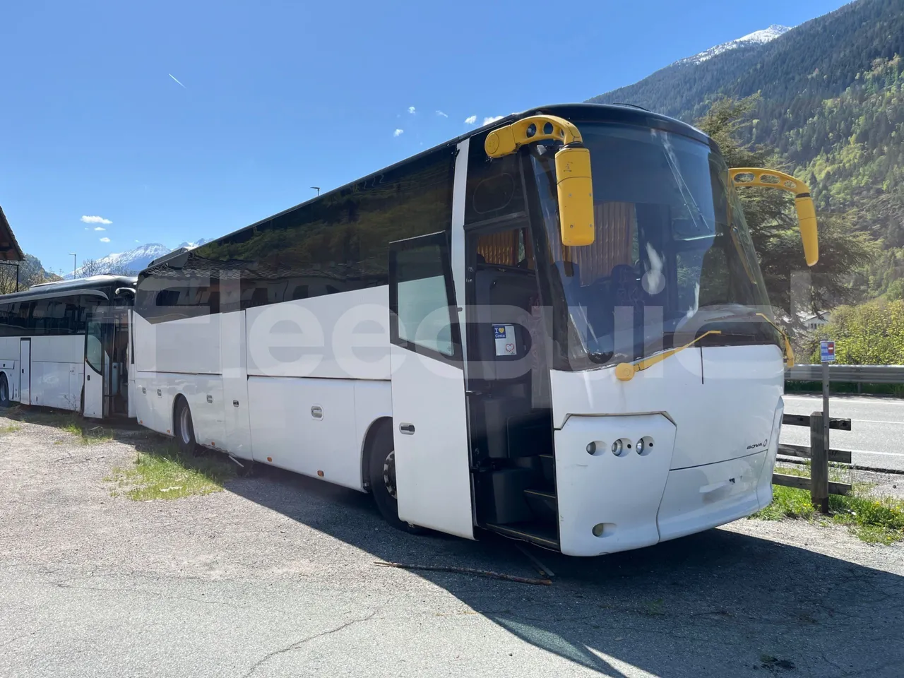 Bova B V Magiq 12.380 - EUR3 - 280kW - 12m - 3/4 front right doors (mandatory for bus to scrap)