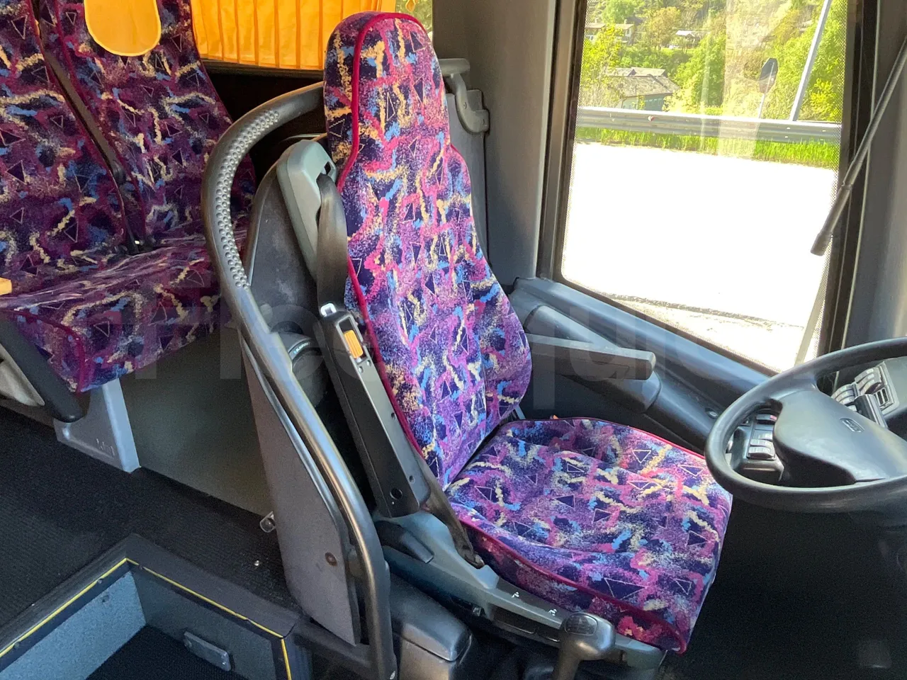 Bova B V Magiq 12.380 - EUR3 - 280kW - 12m - driver's seat photo (mandatory for bus to scrap)