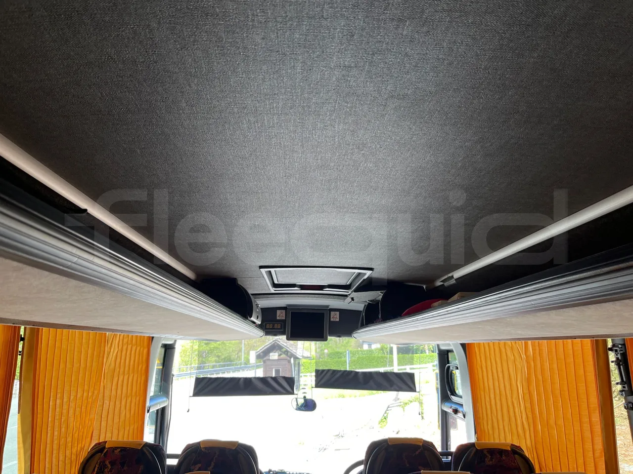 Bova B V Magiq 12.380 - EUR3 - 280kW - 12m - roof hatch 2