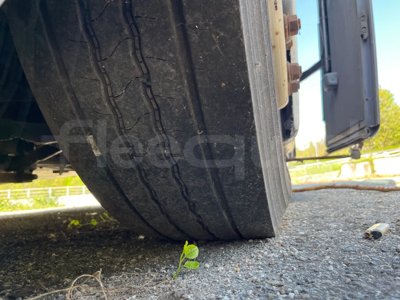 Bova B V Magiq 12.380 - EUR3 - 280kW - 12m - tread condition front tires right