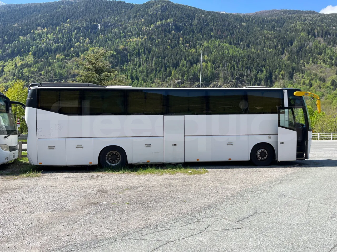 Bova B V Magiq 12.380 - EUR3 - 280kW - 12m - right side doors closed