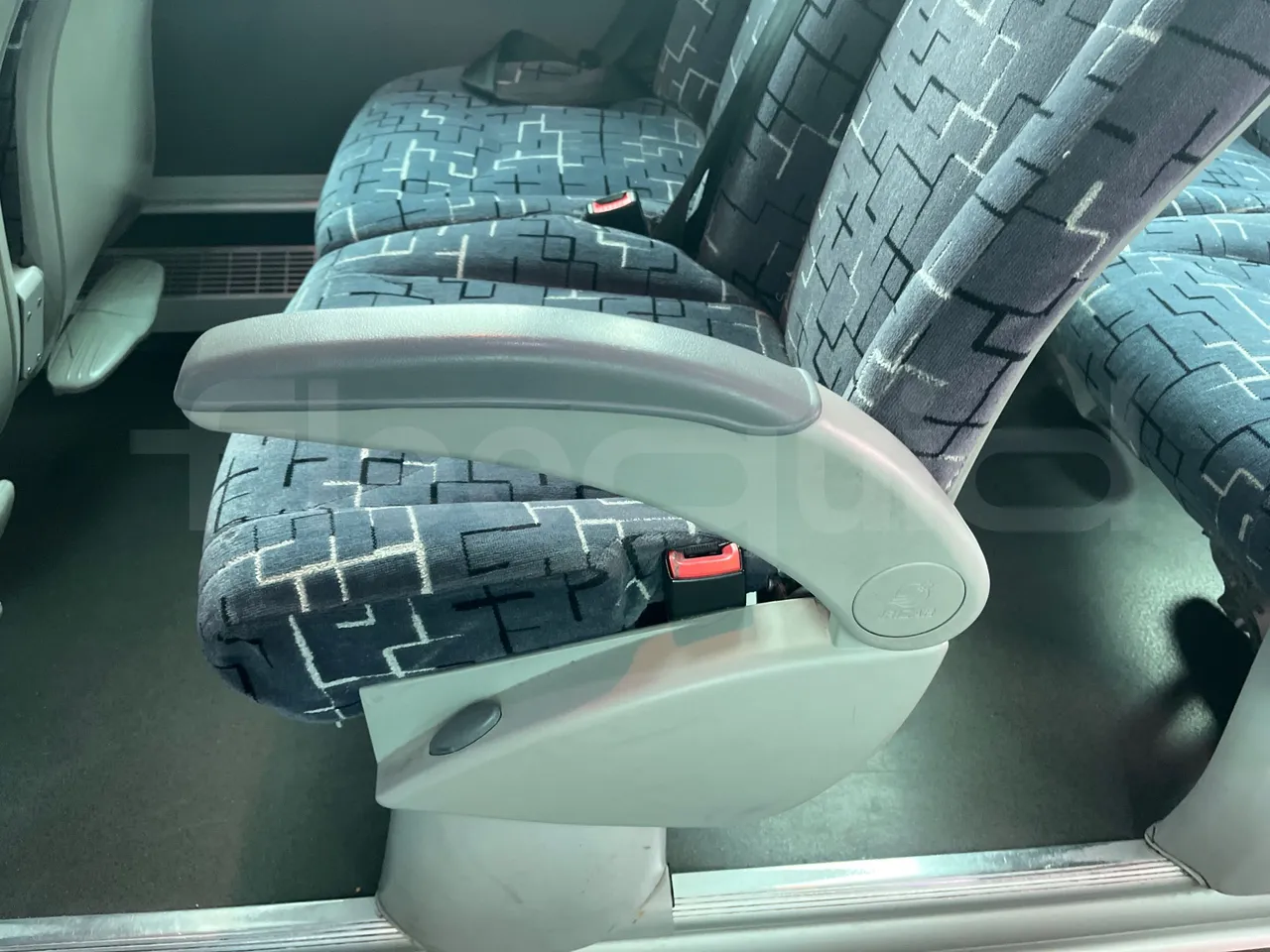 Scania KIB 4X2 KIB4X2 - Euro 4 - 309 kW - 12.92m - armrest detail photo