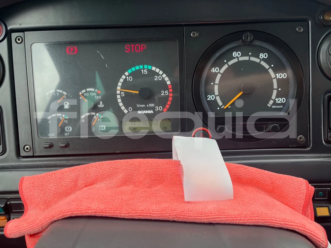 Scania KIB 4X2 KIB4X2 - Euro 4 - 309 kW - 12.92m - dashboard lights on