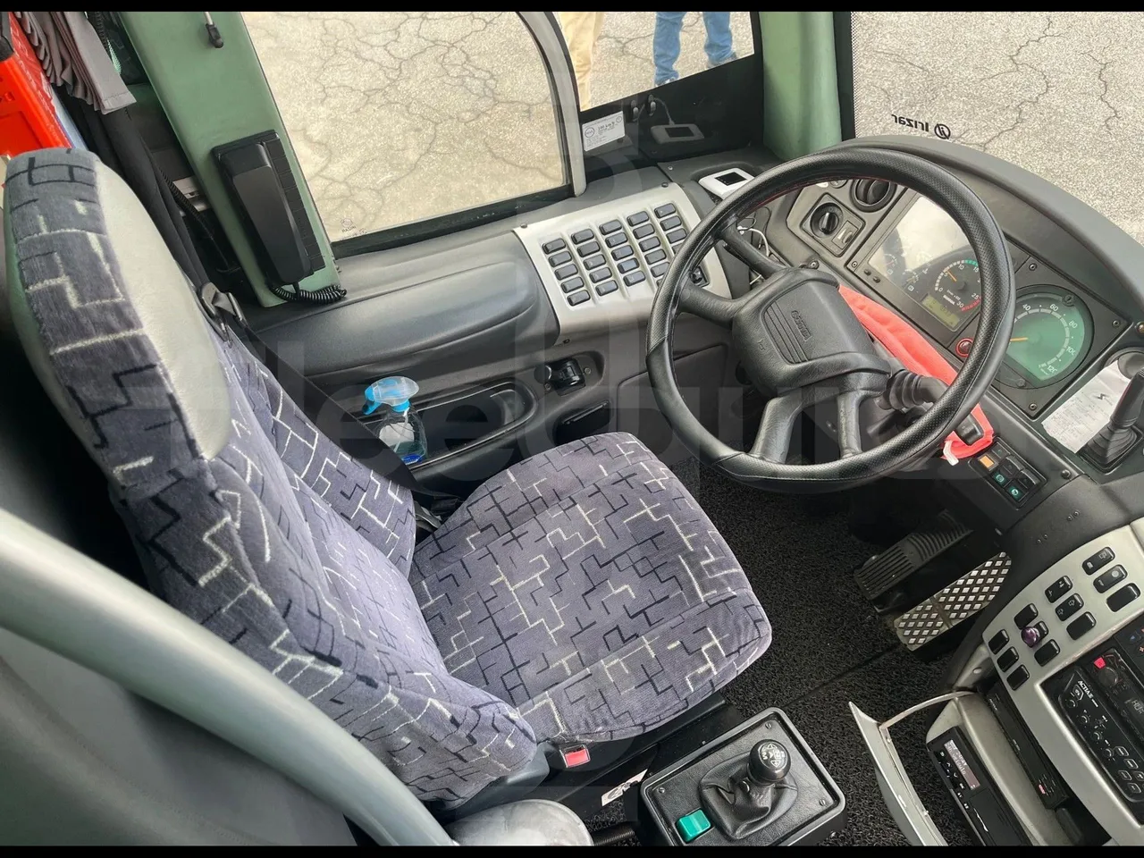 Scania KIB 4X2 KIB4X2 - Euro 4 - 309 kW - 12.92m - driver's seat photo