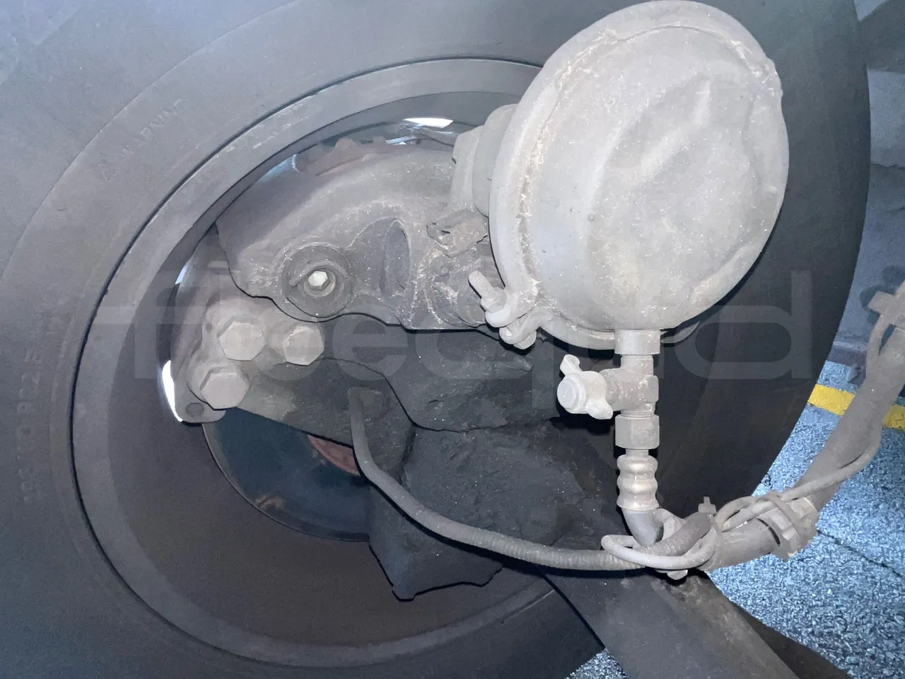 Scania KIB 4X2 KIB4X2 - Euro 4 - 309 kW - 12.92m - front brake calipers right