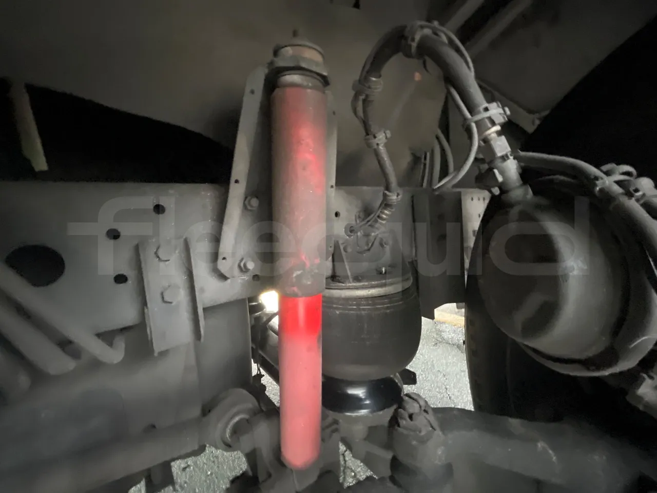 Scania KIB 4X2 KIB4X2 - Euro 4 - 309 kW - 12.92m - front shock absorbers left