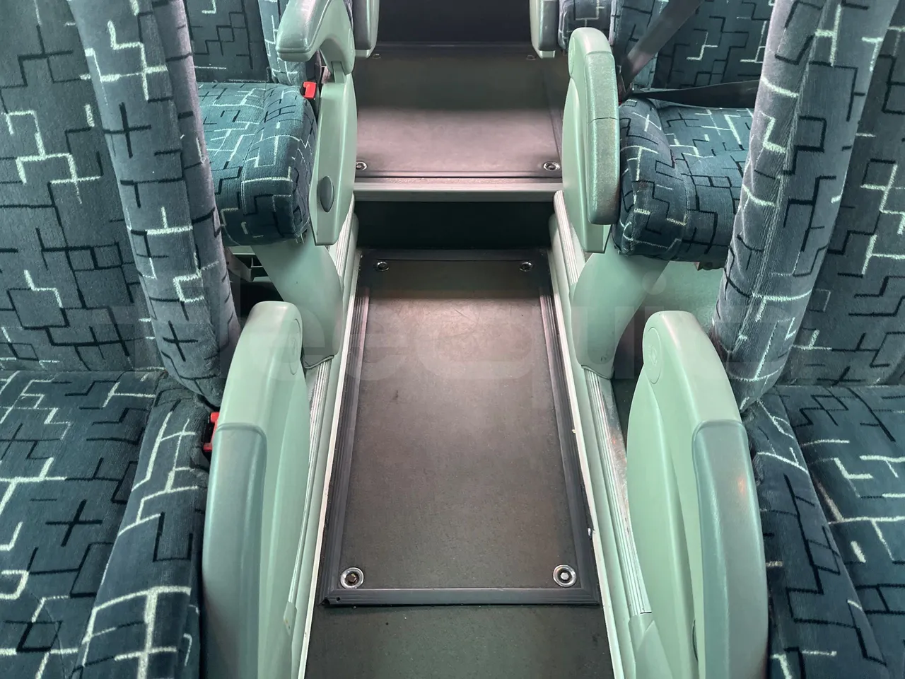 Scania KIB 4X2 KIB4X2 - Euro 4 - 309 kW - 12.92m - floor hatches photo