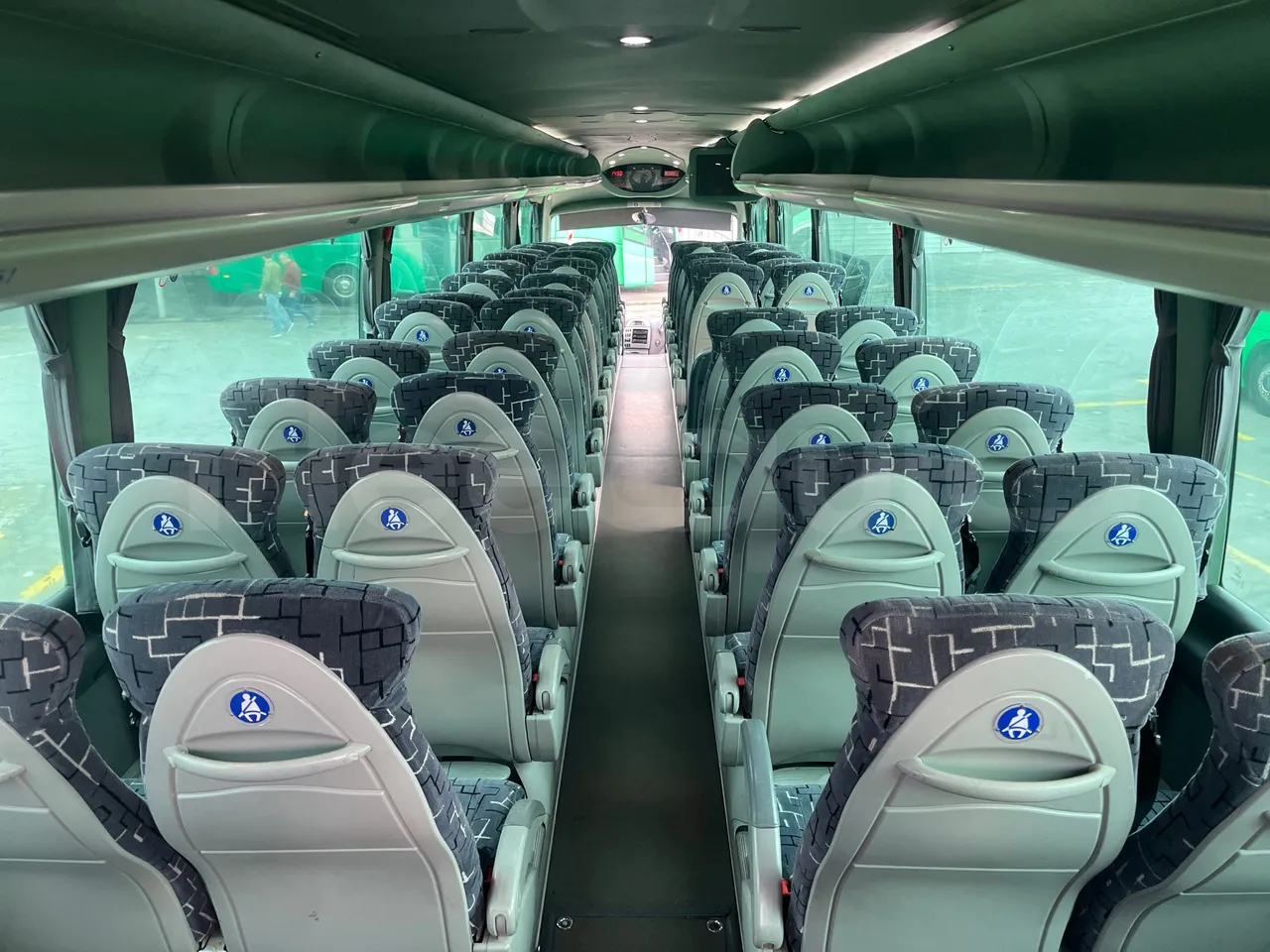 Scania KIB 4X2 KIB4X2 - Euro 4 - 309 kW - 12.92m - forward view middle aisle