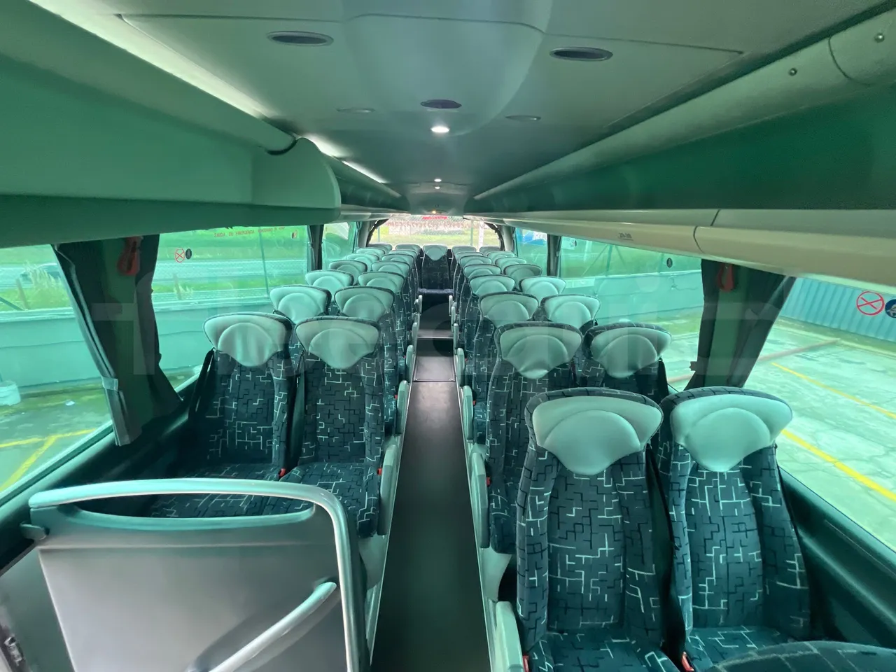 Scania KIB 4X2 KIB4X2 - Euro 4 - 309 kW - 12.92m - reverse view middle aisle