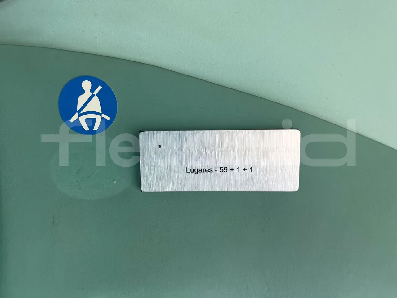 Scania KIB 4X2 KIB4X2 - Euro 4 - 309 kW - 12.92m - seat plate photo