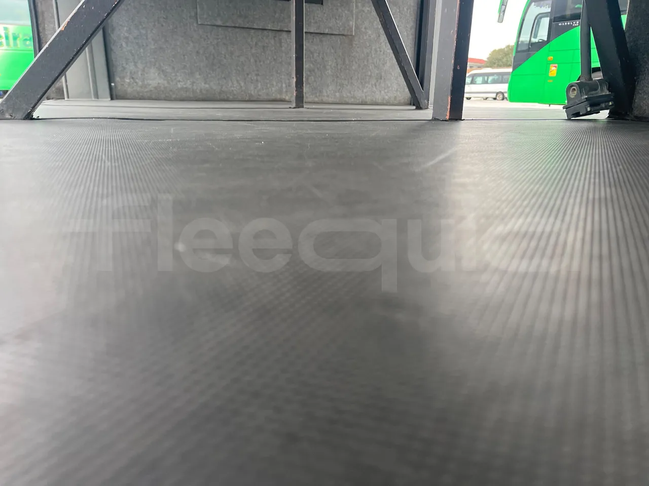 Scania KIB 4X2 KIB4X2 - Euro 4 - 309 kW - 12.92m - under carpet photo