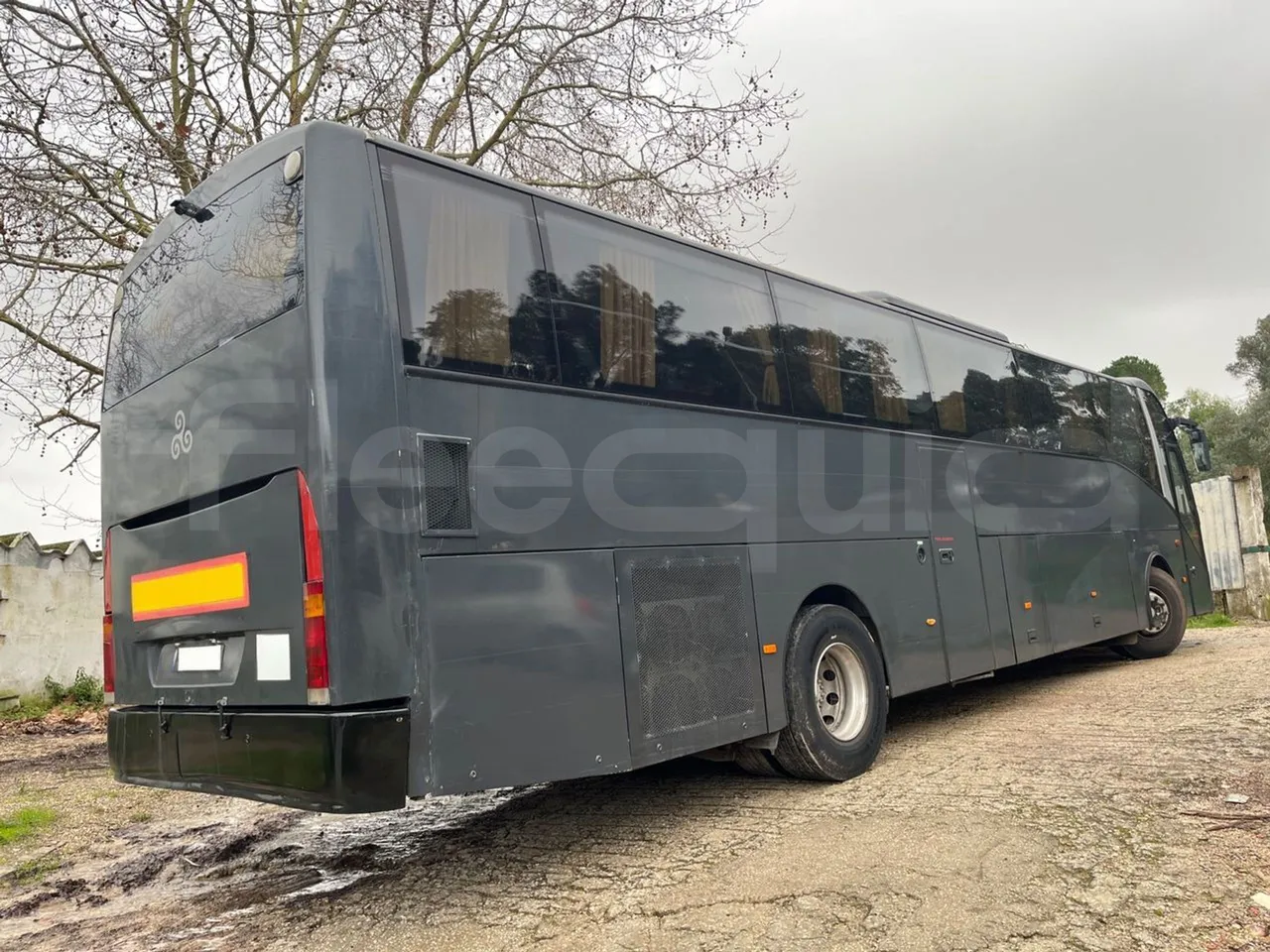 Volvo B12B 4X2 - Euro 3 - 279 kW - 12.2 mt - 3/4 right rear doors closed