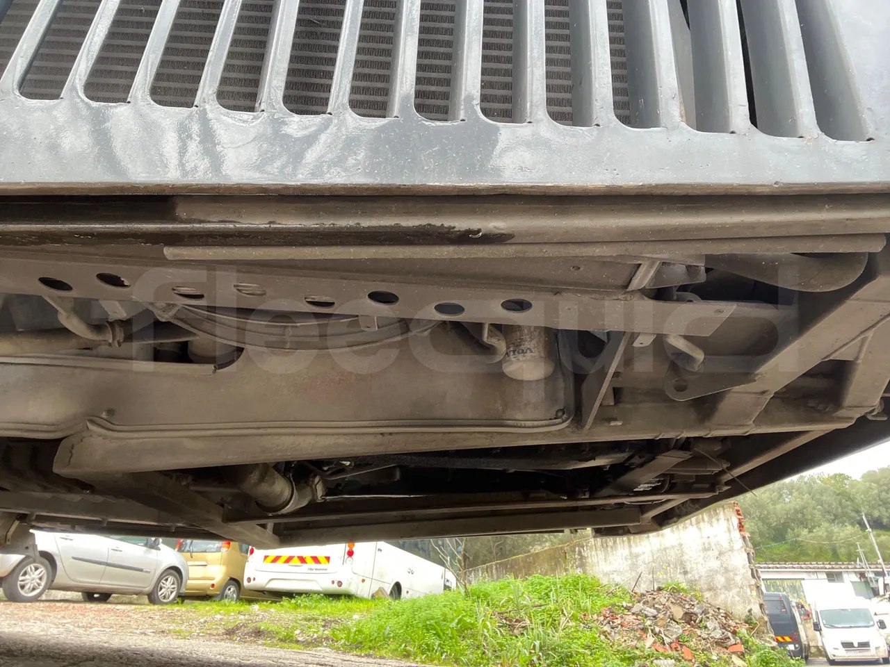 Volvo B12B 4X2 - Euro 3 - 279 kW - 12.2 mt - axel 2 air springs 1 right