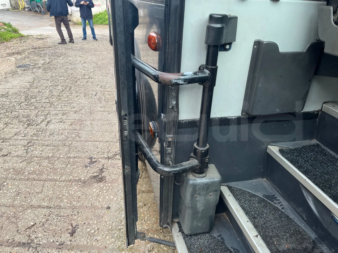 Volvo B12B 4X2 - Euro 3 - 279 kW - 12.2 mt - door mechanism photo