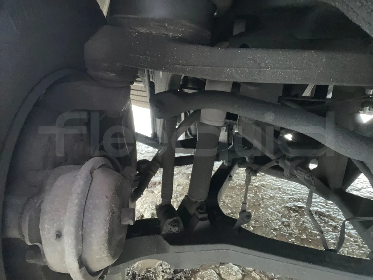Volvo B12B 4X2 - Euro 3 - 279 kW - 12.2 mt - front brake calipers left