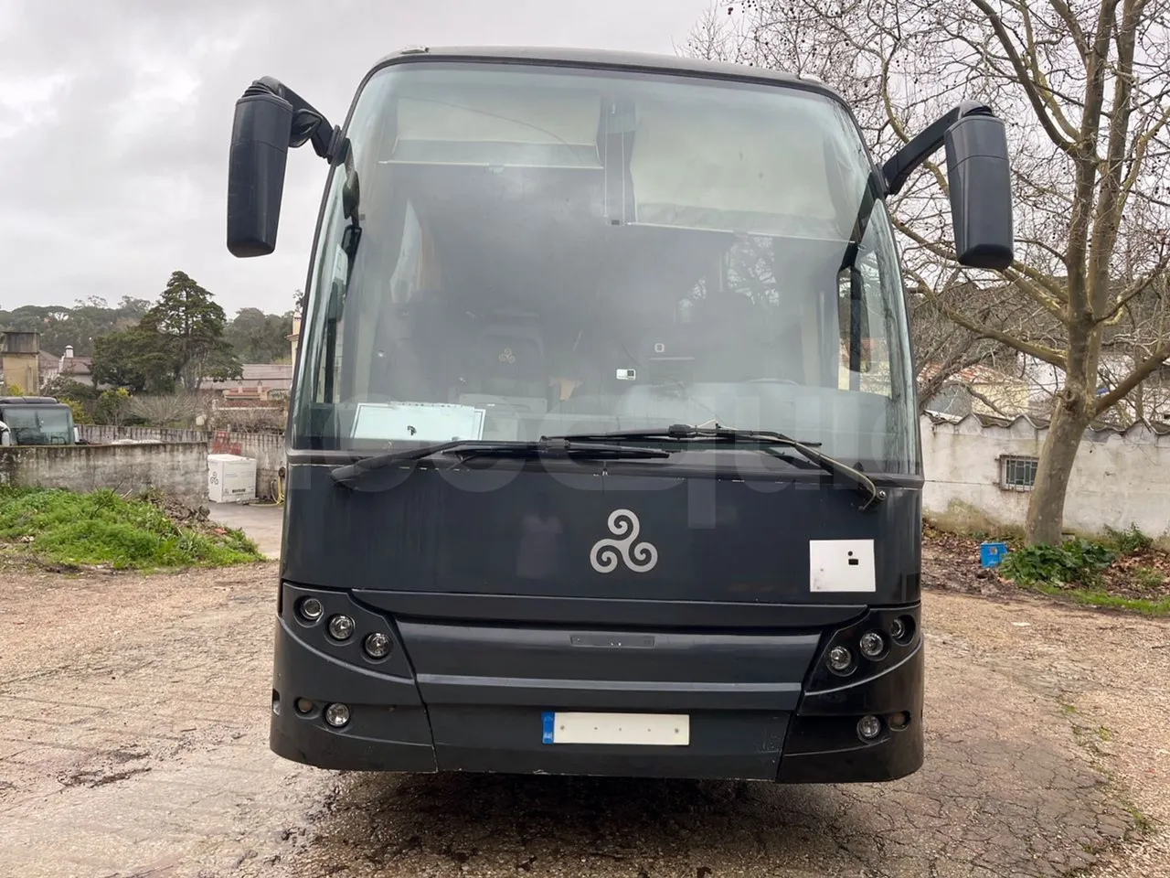 Volvo B12B 4X2 - Euro 3 - 279 kW - 12.2 mt - front photo