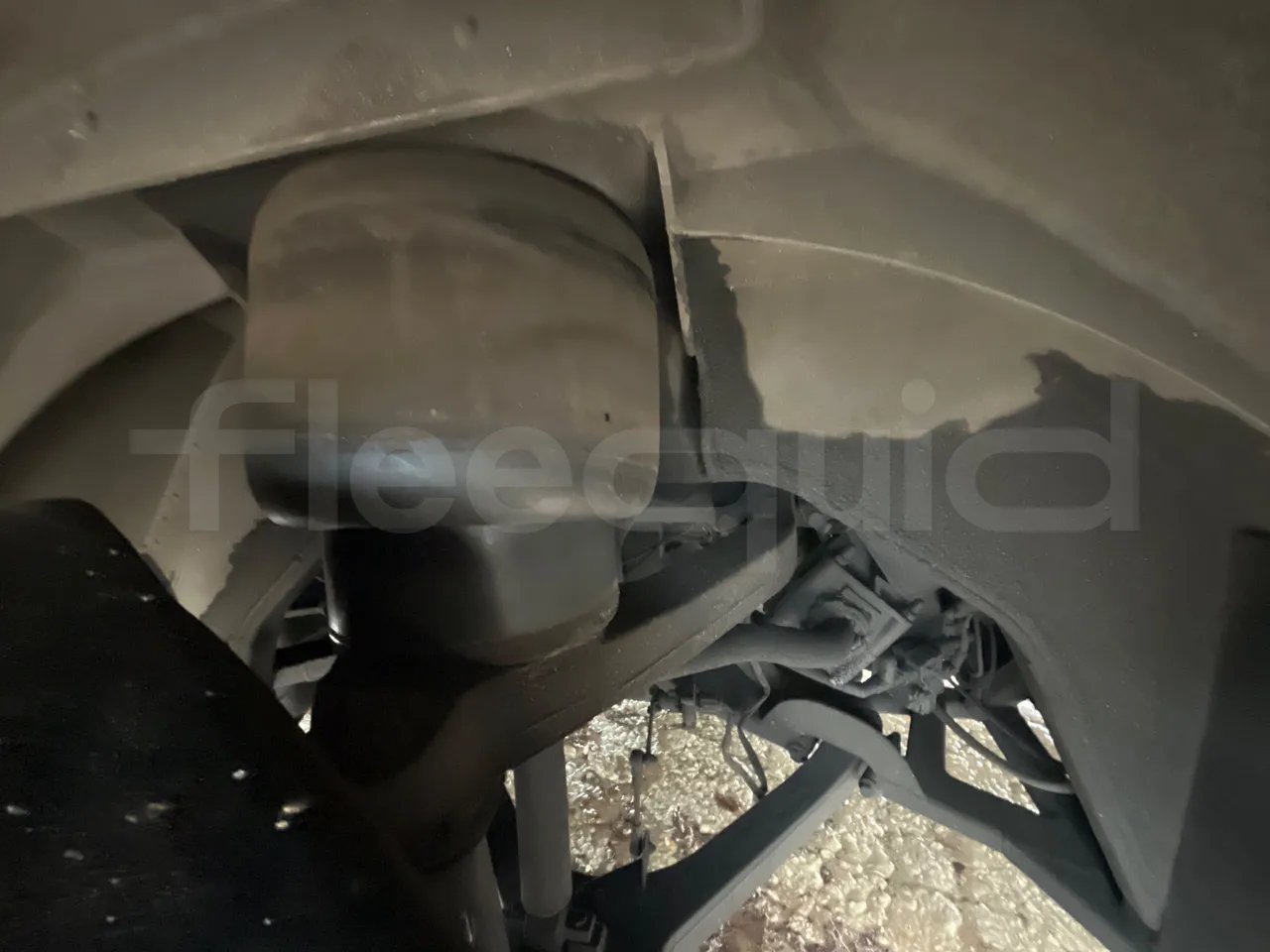 Volvo B12B 4X2 - Euro 3 - 279 kW - 12.2 mt - front shock absorbers left