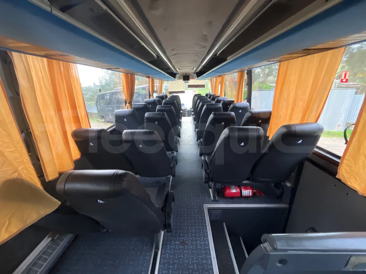 Volvo B12B 4X2 - Euro 3 - 279 kW - 12.2 mt - forward view middle aisle