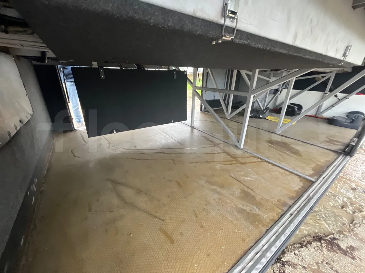 Volvo B12B 4X2 - Euro 3 - 279 kW - 12.2 mt - internal frame rust check