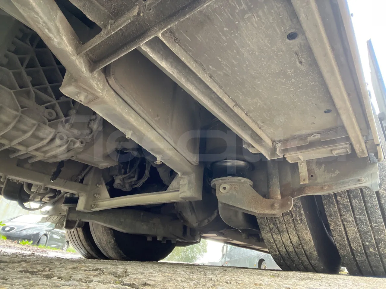 Volvo B12B 4X2 - Euro 3 - 279 kW - 12.2 mt - axle 2 shock absorbers 1 left