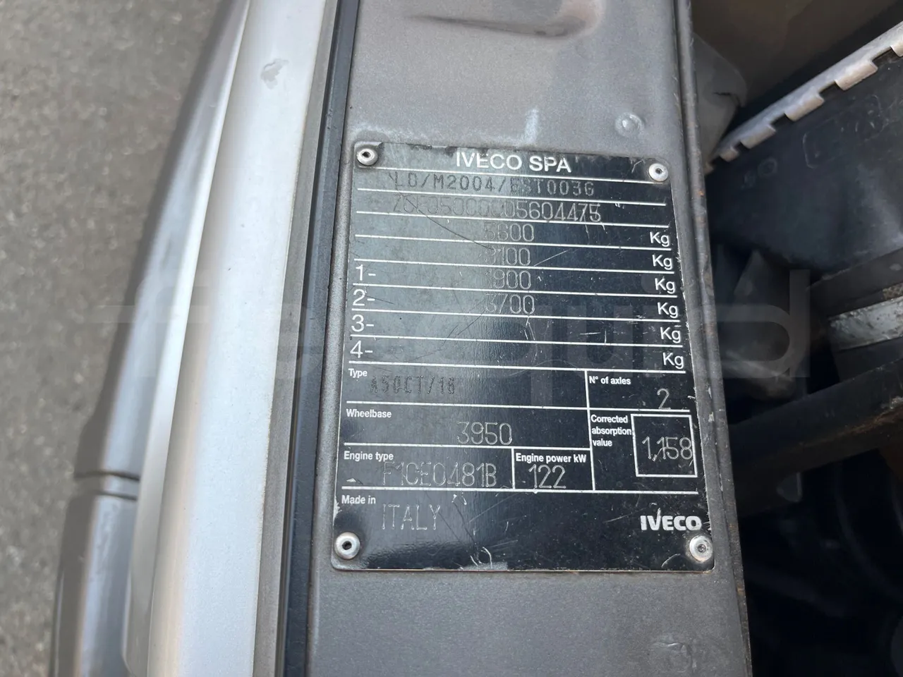 Iveco Daily A50CF/16 - EUR3 - 122kW - 6.948m - engine plate photo