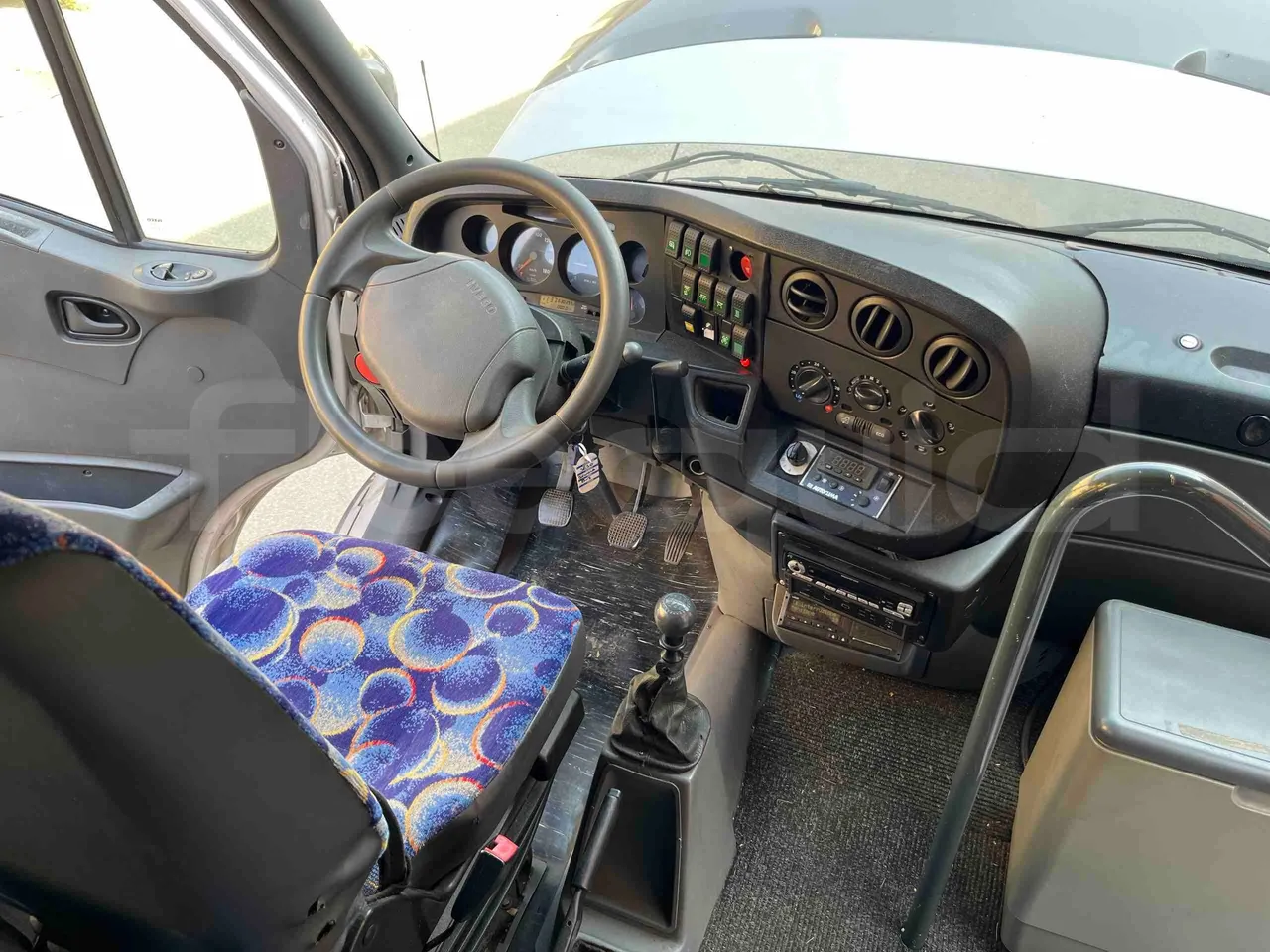 Iveco Daily A50CF/16 - EUR3 - 122kW - 6.948m - buttons panels on