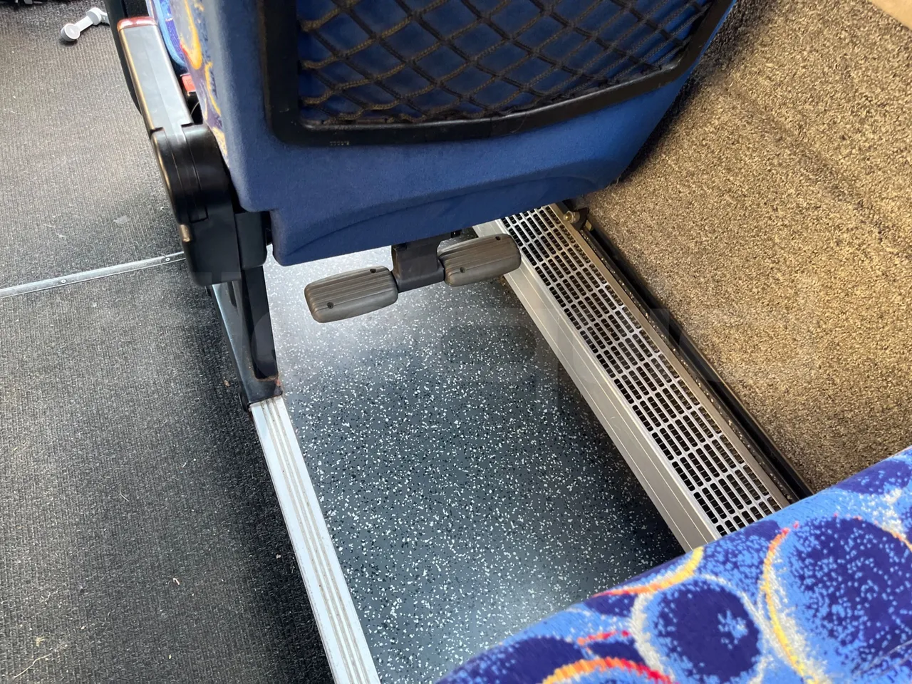 Iveco Daily A50CF/16 - EUR3 - 122kW - 6.948m - usb charging detail