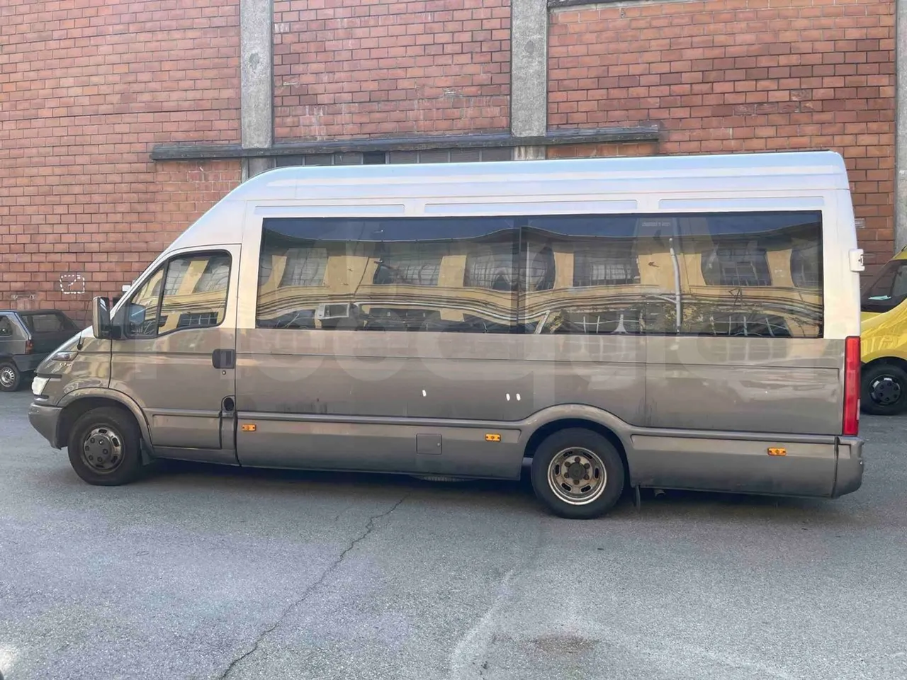 Iveco Daily A50CF/16 - EUR3 - 122kW - 6.948m - left side photo