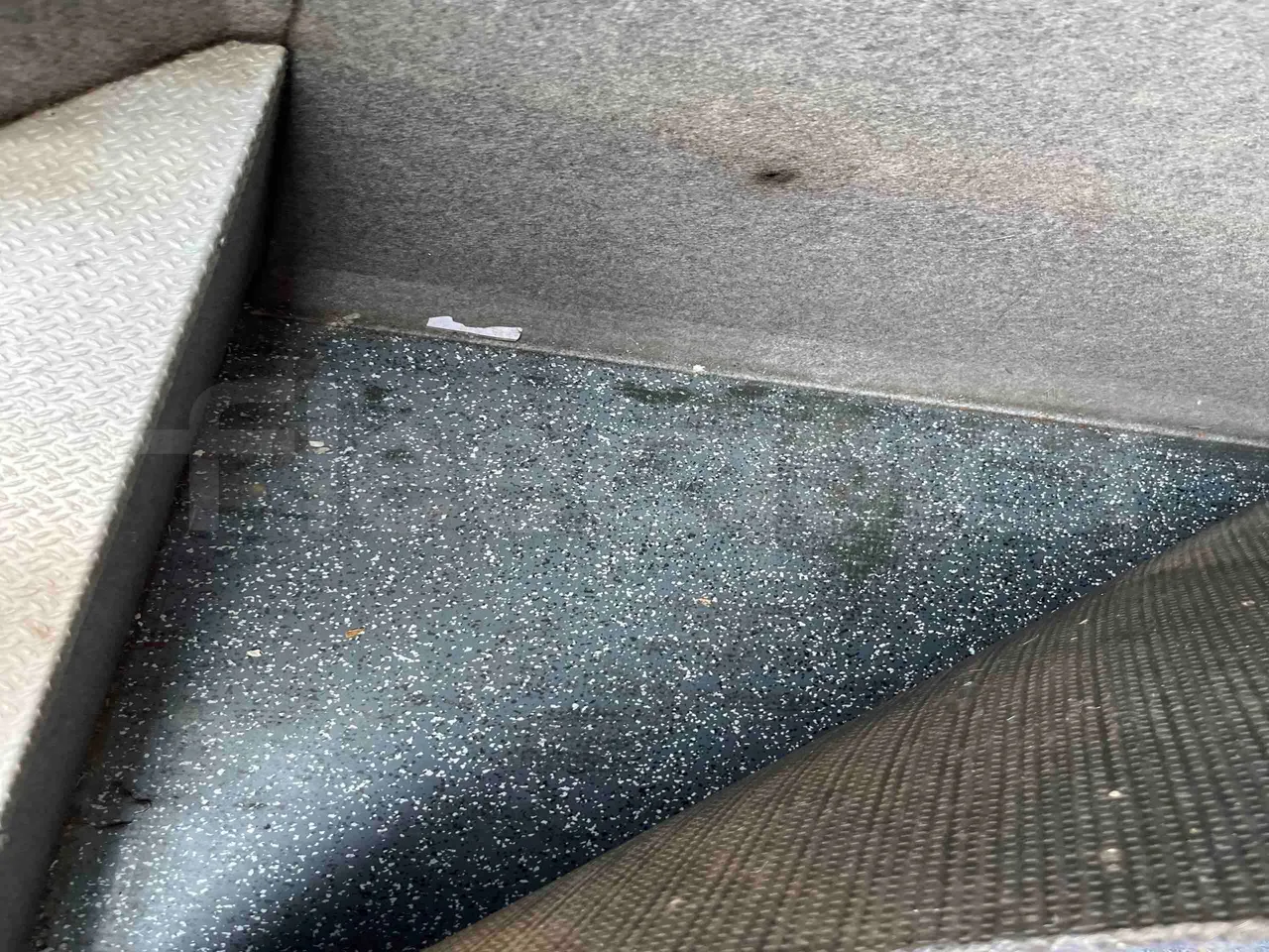 Iveco Daily A50CF/16 - EUR3 - 122kW - 6.948m - under carpet photo