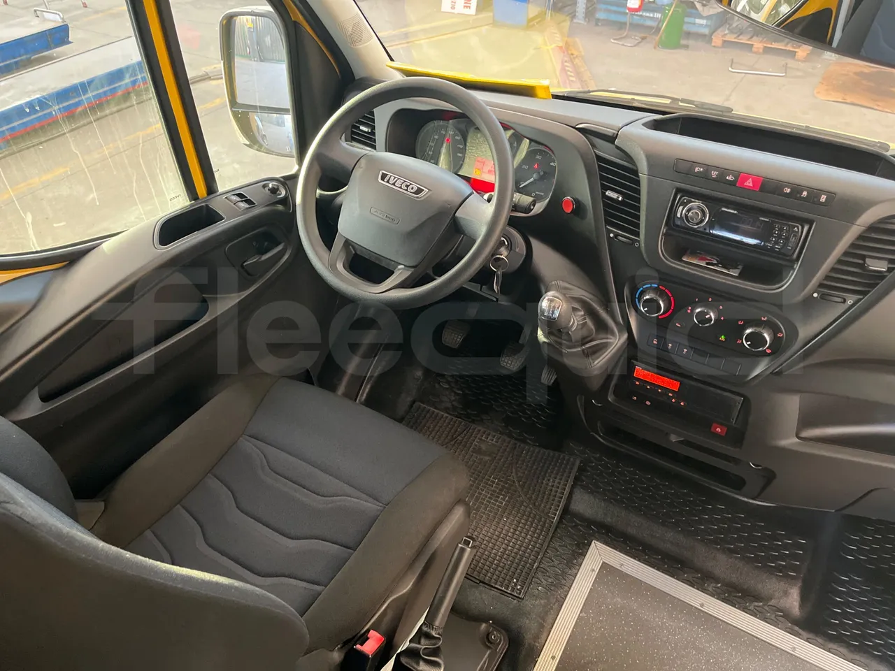 Iveco Daily 50C14N - EUR6 - 100kW - 6,048m - buttons panels on (mandatory for bus to scrap)
