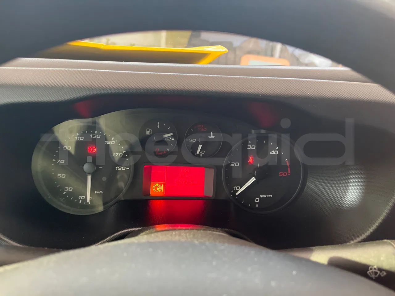 Iveco Daily 50C14N - EUR6 - 100kW - 6,048m - dashboard lights on