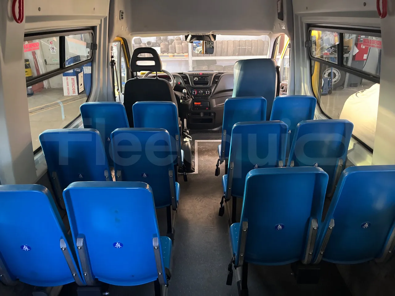 Iveco Daily 50C14N - EUR6 - 100kW - 6,048m - forward view all seats last row height