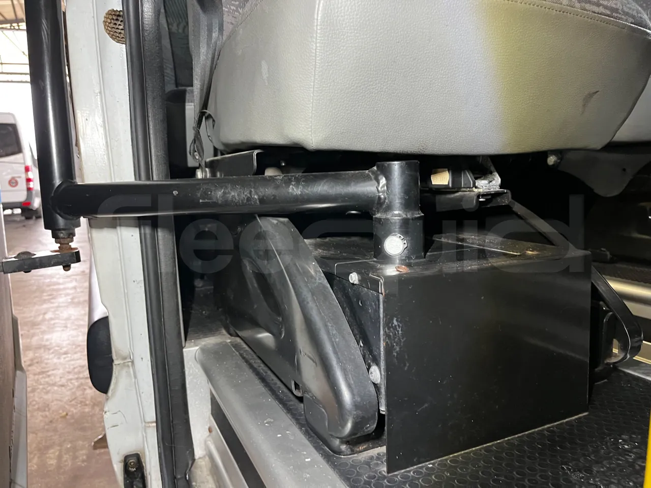 Renault Master NDDUL6/16 - EUR3 - 84kW - 5.899m - jack and driver keys