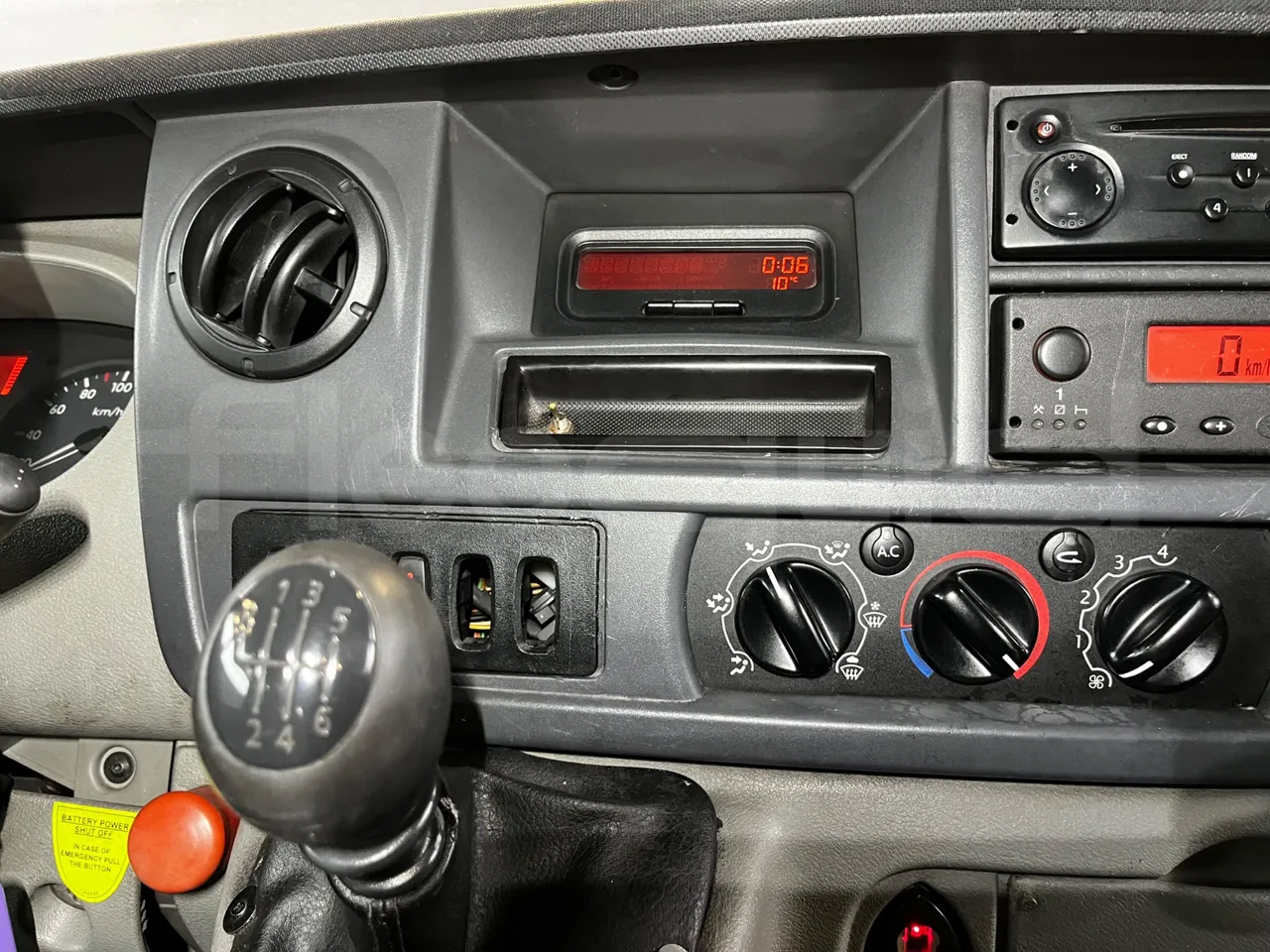 Renault Master NDDUL6/16 - EUR3 - 84kW - 5.899m - onboard devices 1