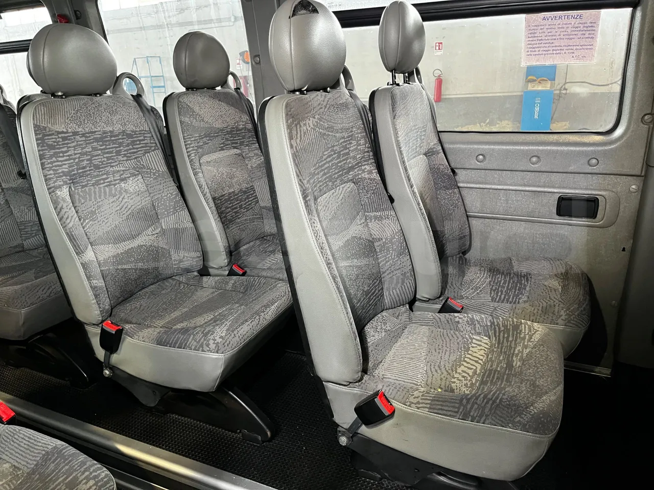 Renault Master NDDUL6/16 - EUR3 - 84kW - 5.899m - single seat detail