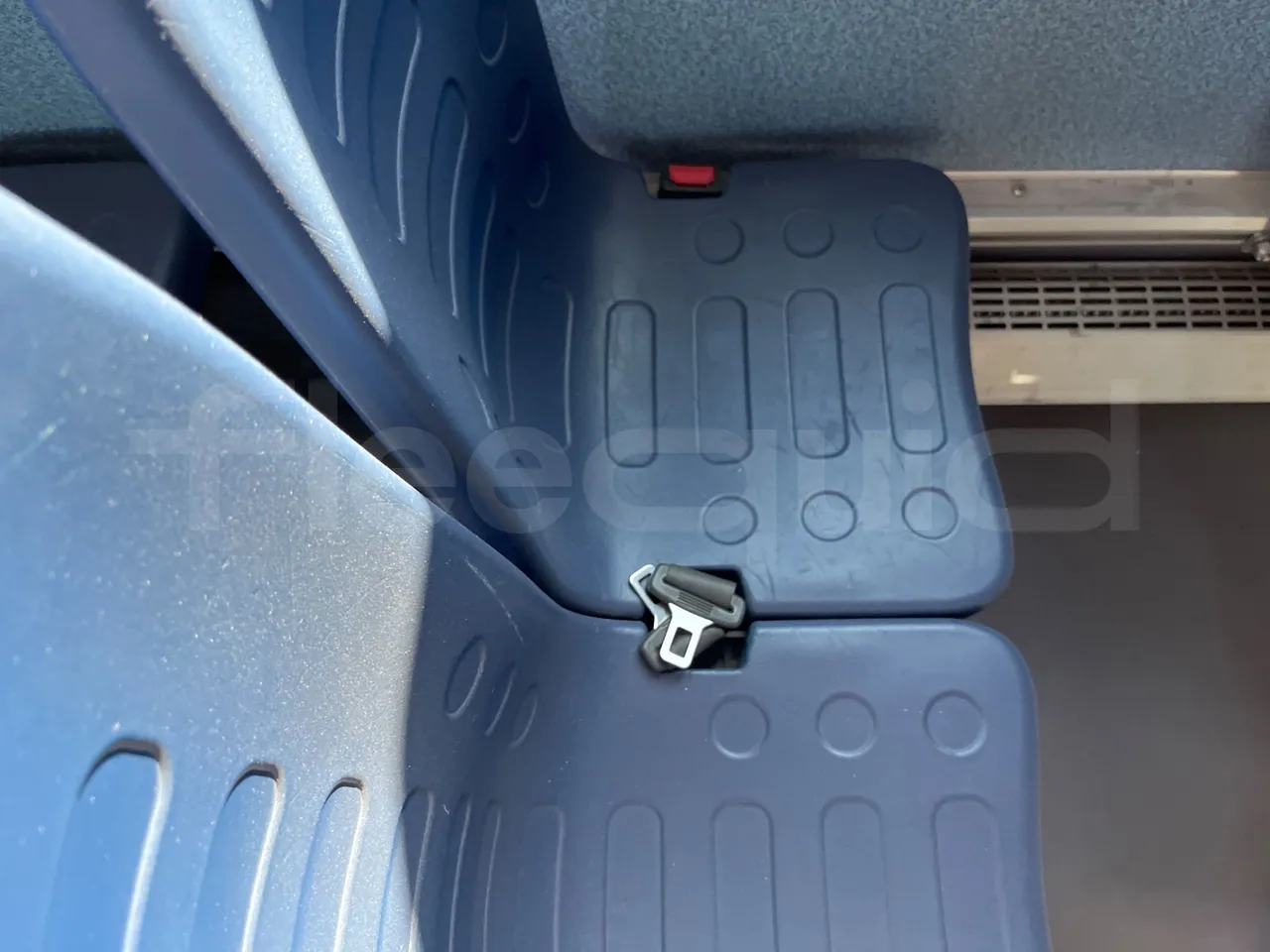 King Long XMQ6800 2AL1AA2B-EUR5-148Kw-7,995m - central seat safety belt