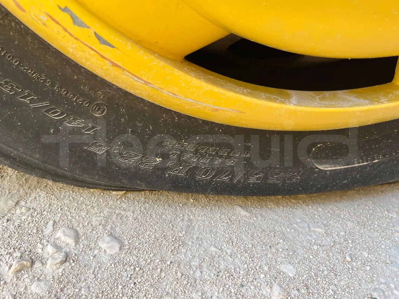 King Long XMQ6800 2AL1AA2B-EUR5-148Kw-7,995m - front left tire measurements