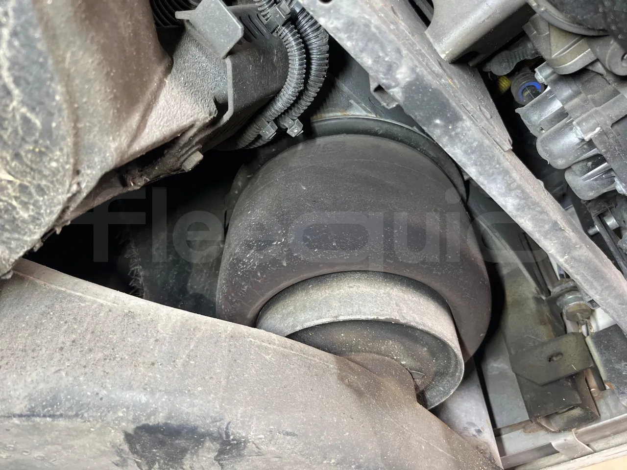 Heuliez GX 337 ELEC 6X26TN -EUR6 -121kW-12.06m - axel 2 air springs 1 left