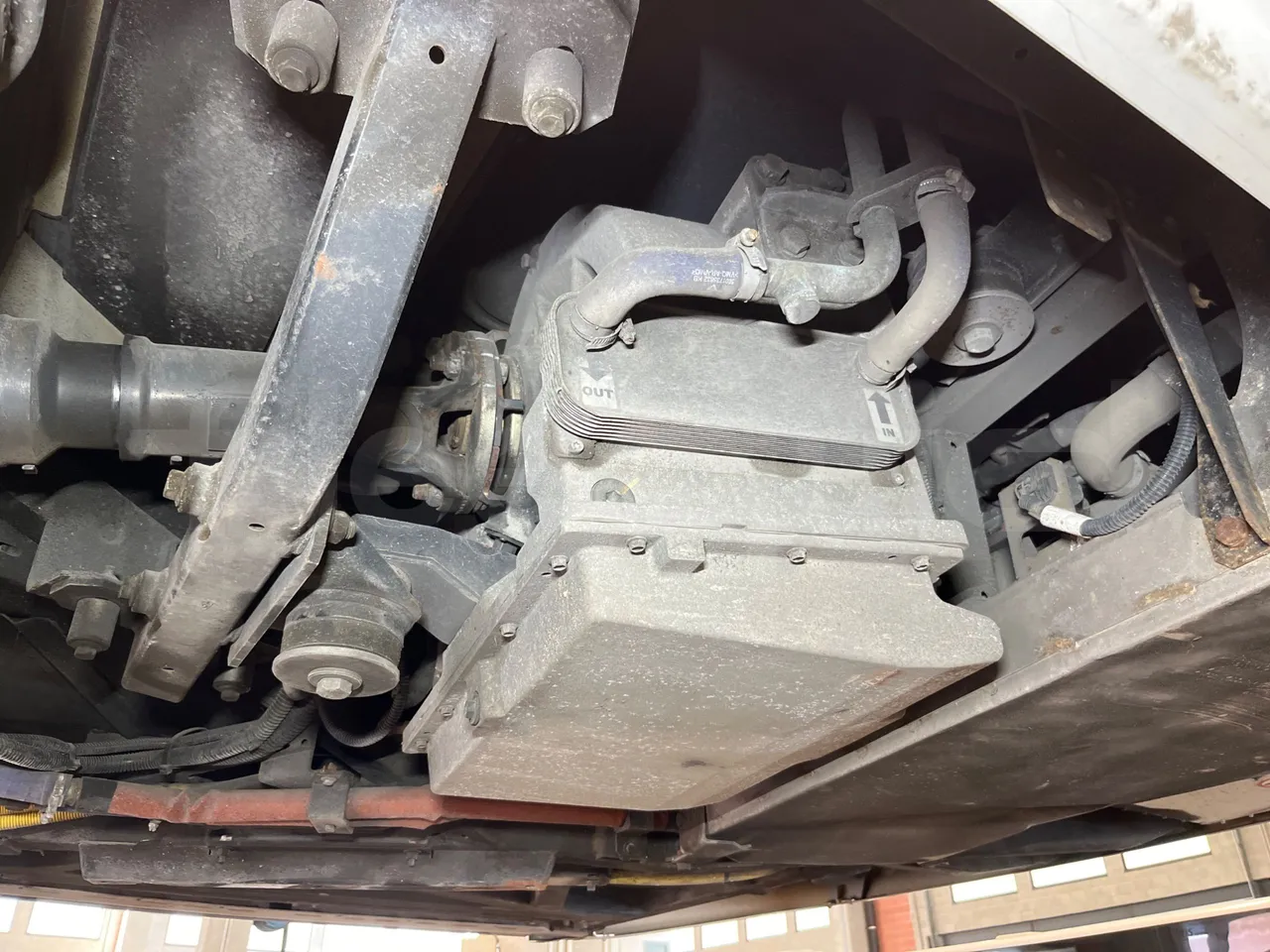 Heuliez GX 337 ELEC 6X26TN -EUR6 -121kW-12.06m - gearbox photo
